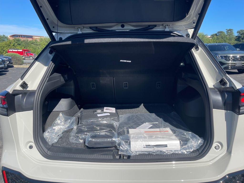 2026 Volkswagen Tiguan 2.0T SEL R-Line
