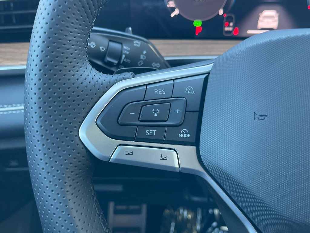 2026 Volkswagen Tiguan 2.0T SEL R-Line