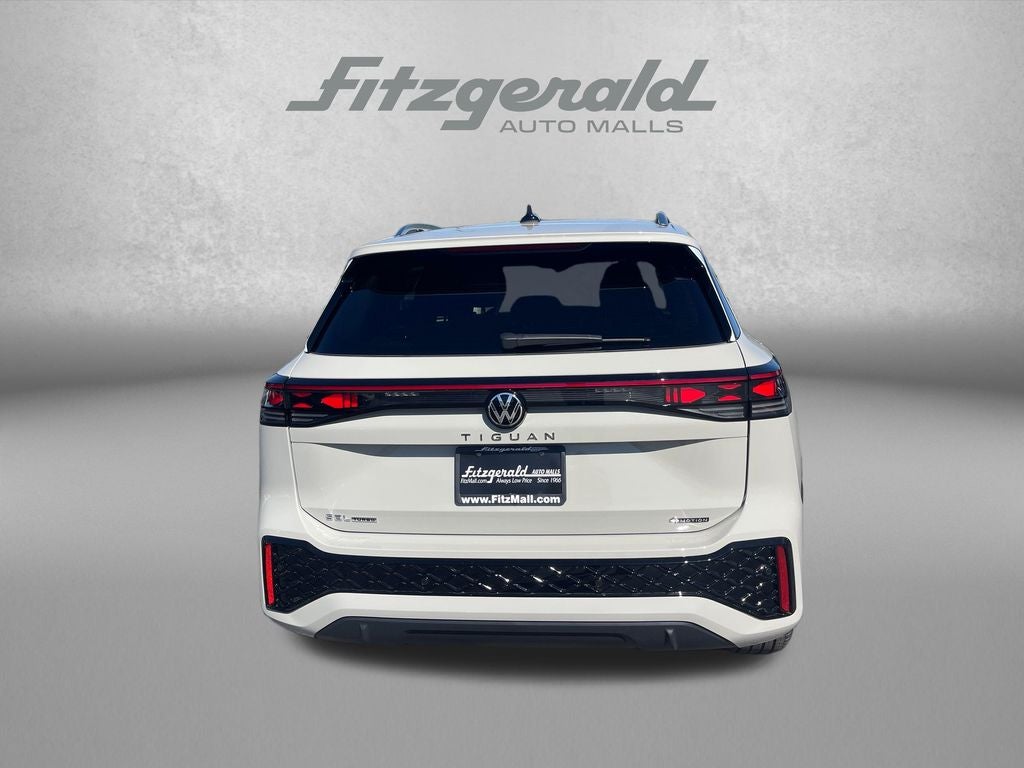 2026 Volkswagen Tiguan 2.0T SEL R-Line
