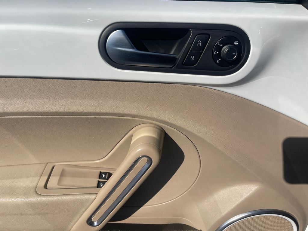 2018 Volkswagen Beetle 2.0T SE