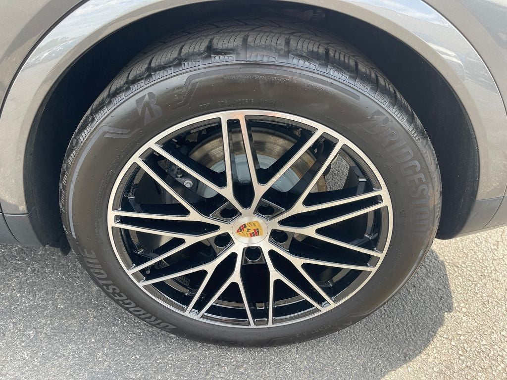 2024 Porsche Cayenne Base