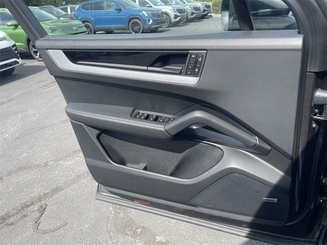 2024 Porsche Cayenne Base