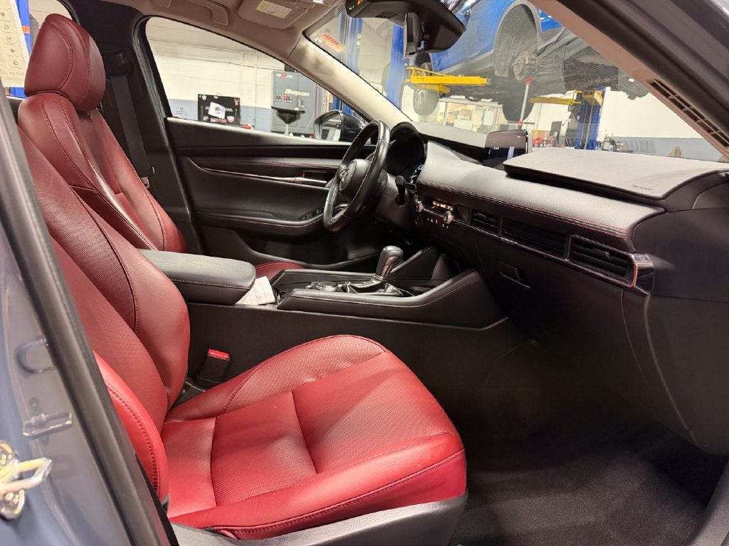 2023 Mazda Mazda3 2.5 S Carbon Edition