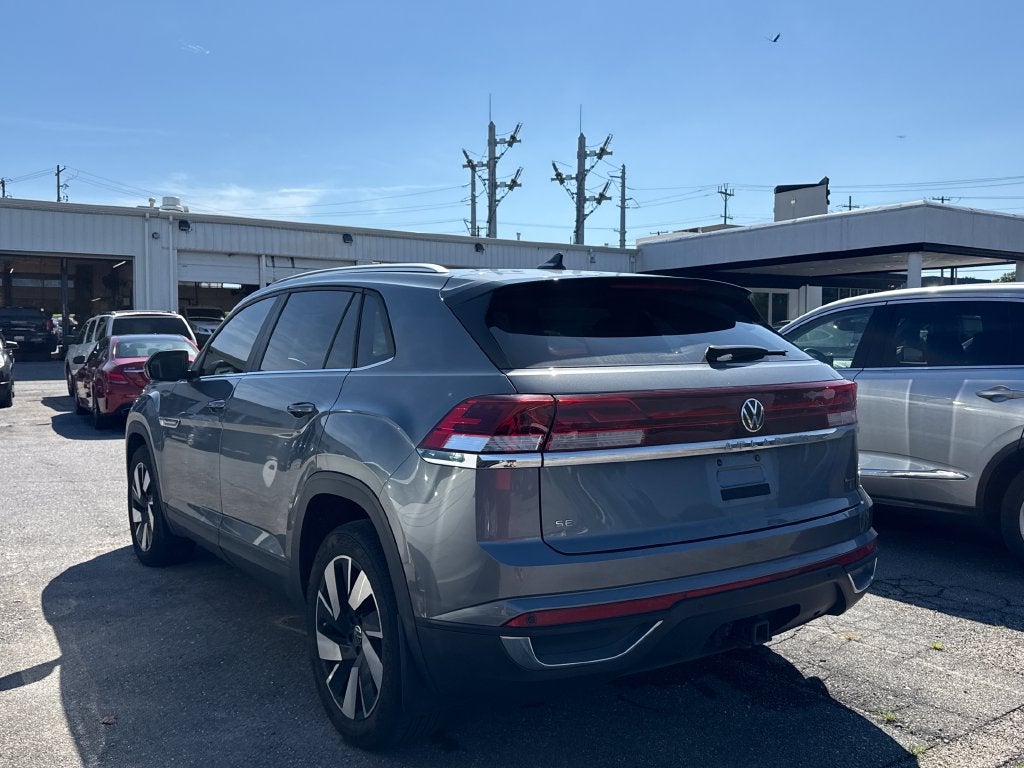 2024 Volkswagen Atlas Cross Sport 2.0T SE w/Technology