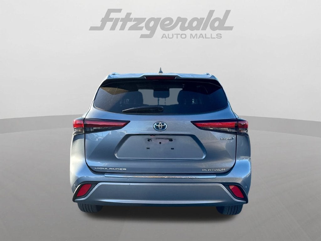 2021 Toyota Highlander Hybrid Platinum