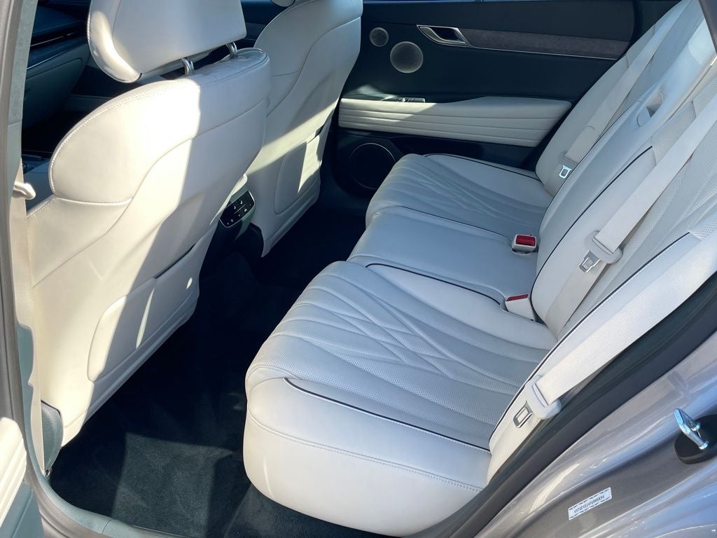 2023 Genesis Electrified G80 Base