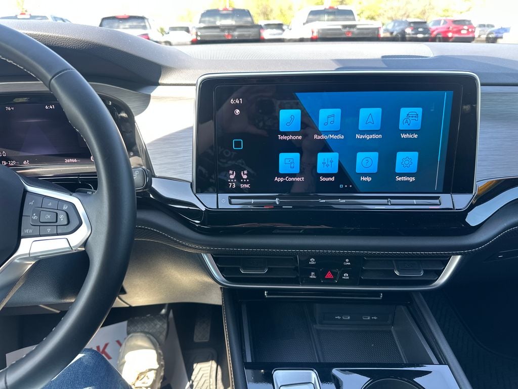 2024 Volkswagen Atlas Cross Sport 2.0T SE w/Technology