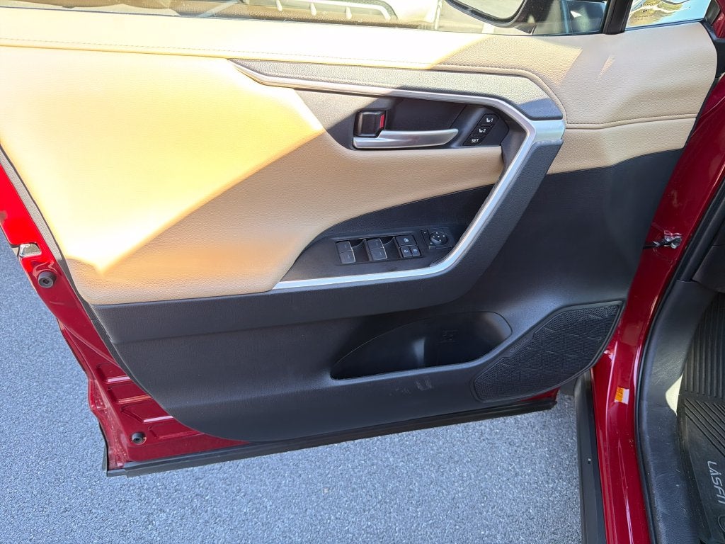 2025 Toyota RAV4 Limited