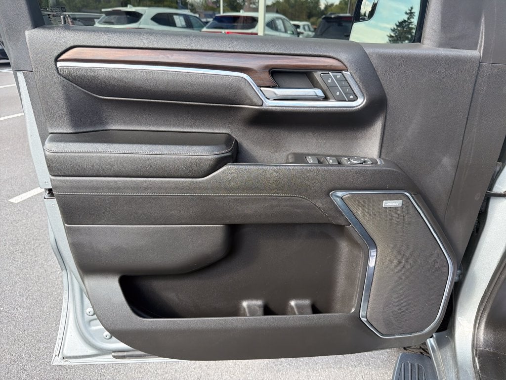 2023 GMC Sierra SLT