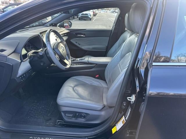 2020 Toyota AVALON HYBRID Limited