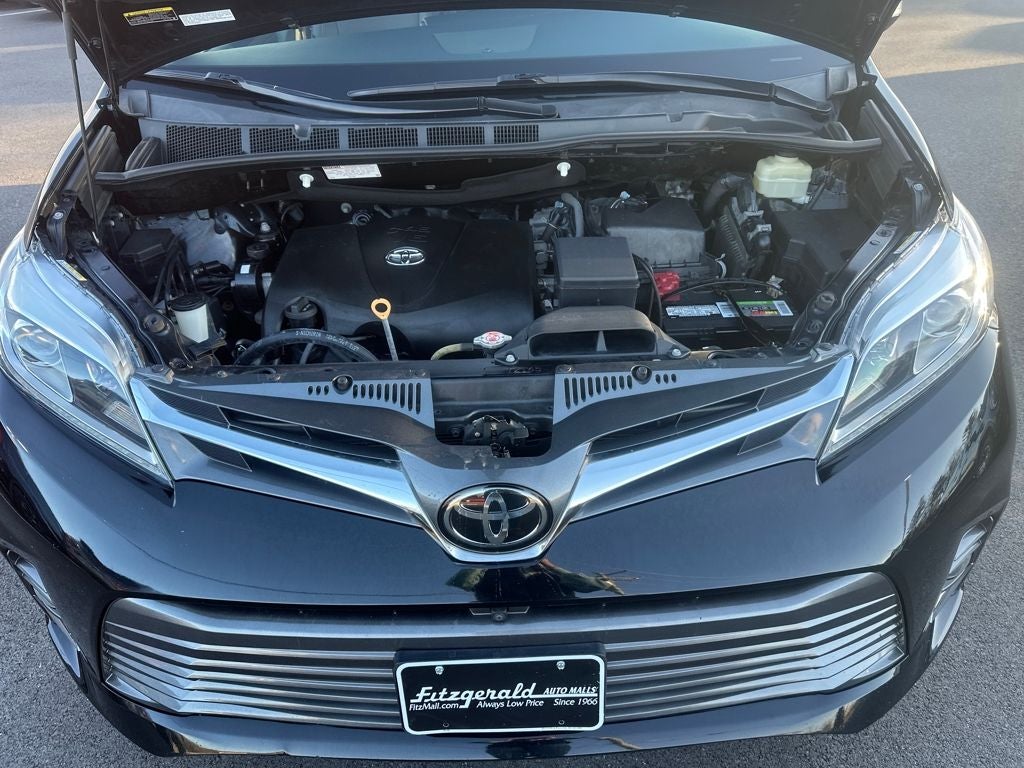 2019 Toyota Sienna Limited Premium 7 Passenger