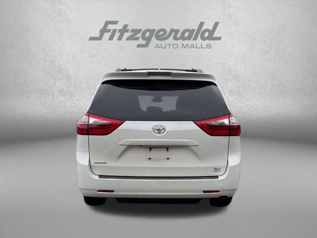 2020 Toyota Sienna XLE 7 Passenger