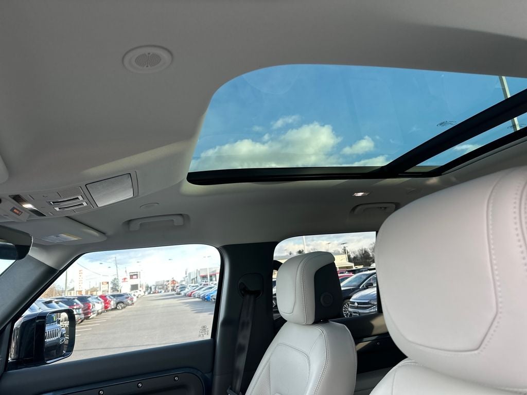 2024 Land Rover Defender 110 S