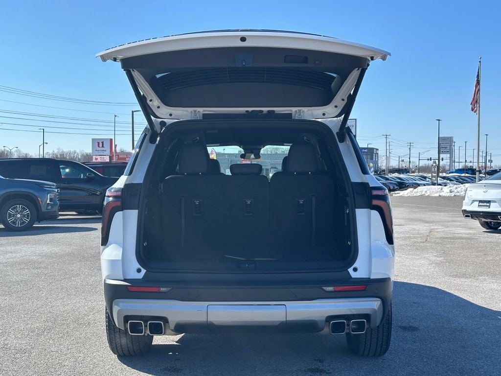 2025 Chevrolet Traverse AWD LT