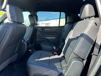 2025 Chevrolet Traverse AWD LT