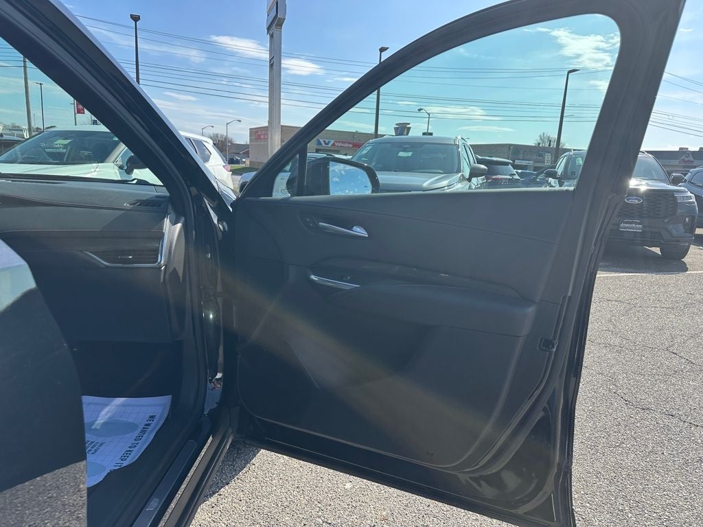 2023 Cadillac XT4 AWD Sport