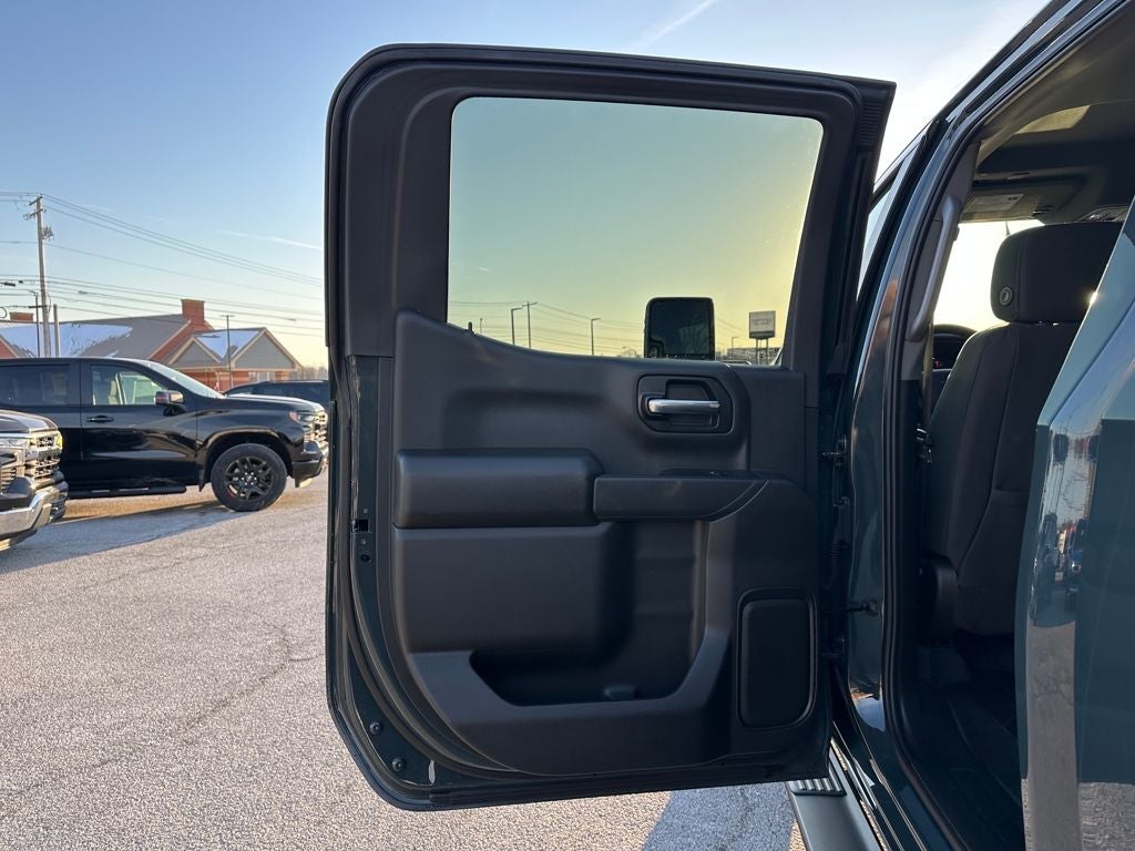 2025 Chevrolet Silverado 1500 4WD Crew Cab Standard Bed Custom Trail Boss