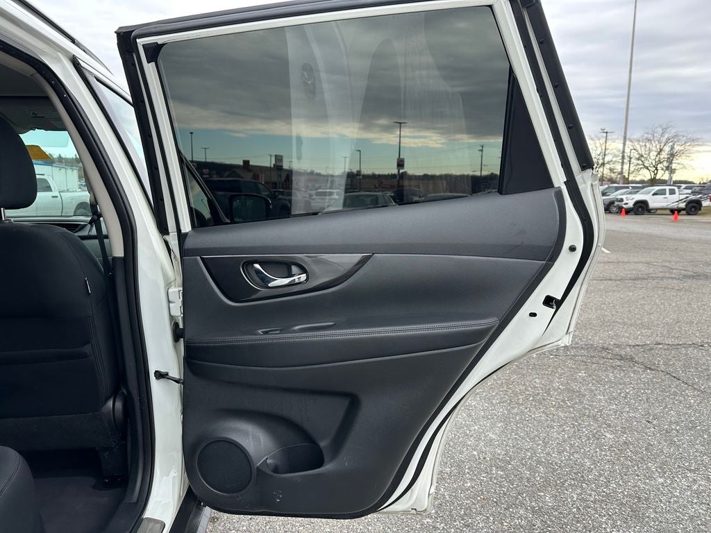 2018 Nissan Rogue SV