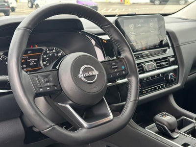 2025 Nissan Pathfinder SL 4WD