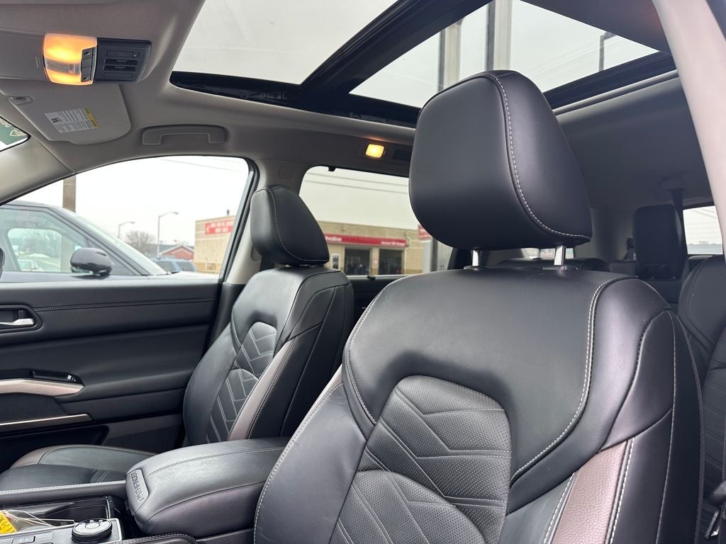 2023 Nissan Pathfinder Platinum 4WD