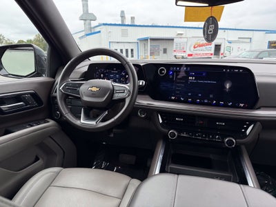2025 Chevrolet Suburban LT