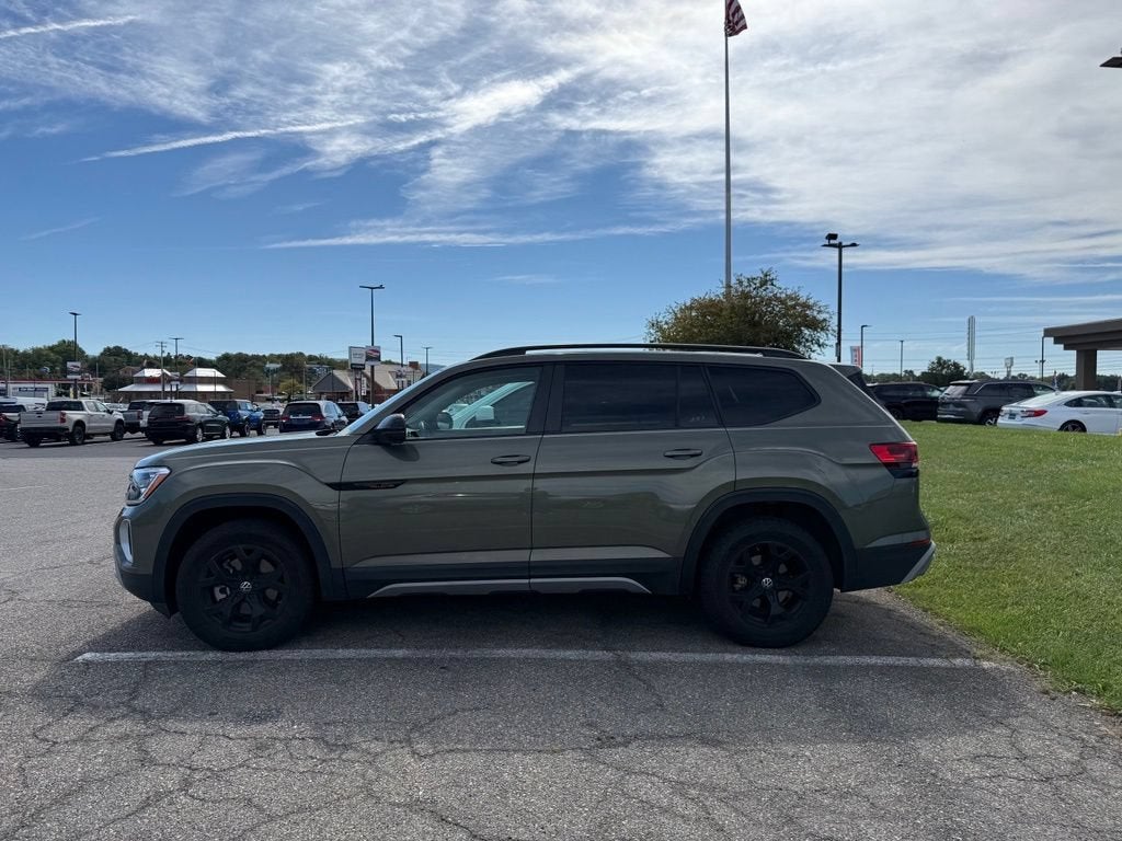 2024 Volkswagen Atlas 2.0T Peak Edition SE w/Technology