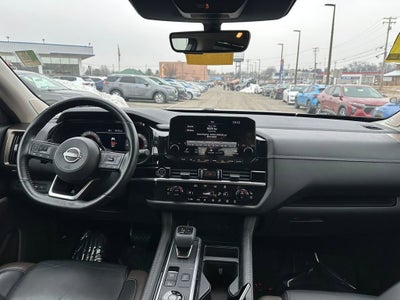 2023 Nissan Pathfinder Platinum 4WD