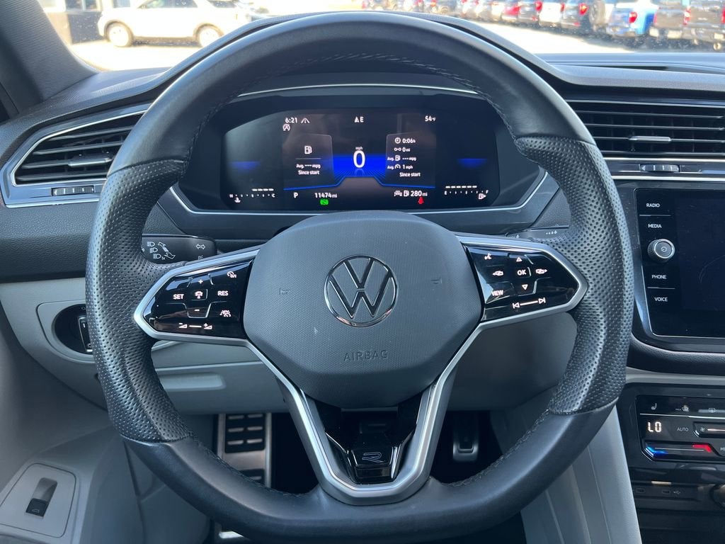 2024 Volkswagen Tiguan SE R-Line Black