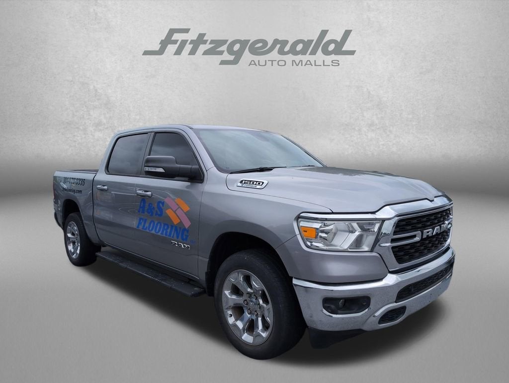 2022 RAM 1500 Big Horn/Lone Star 4x4 Crew Cab 5'7's photo