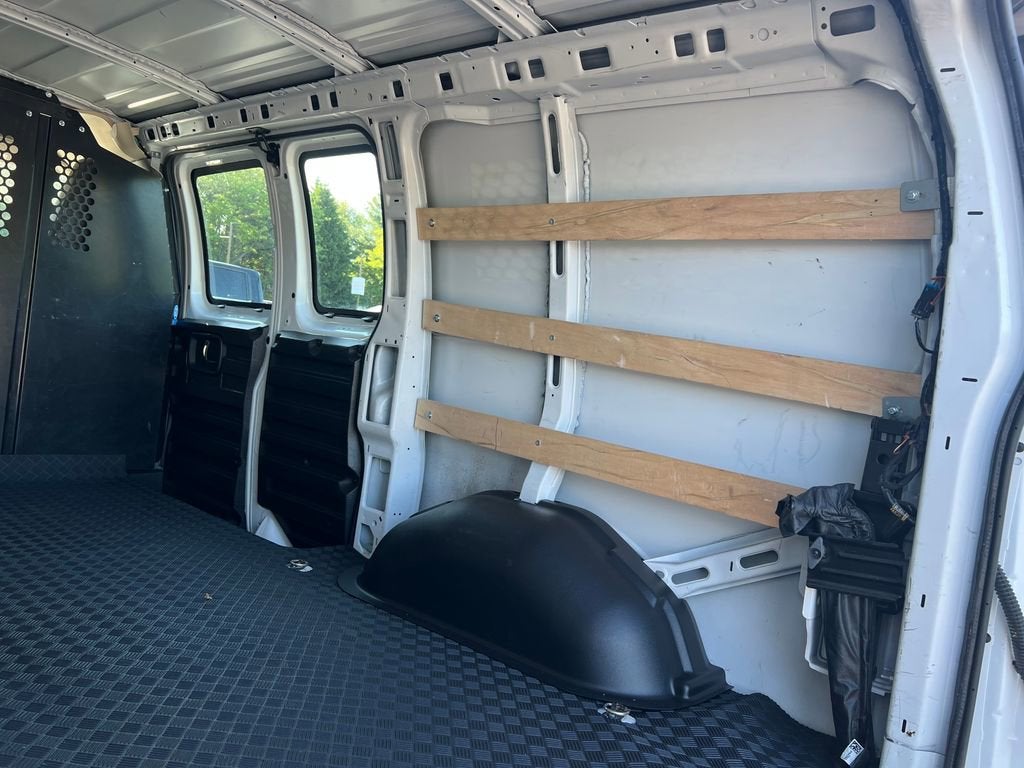 2024 GMC Savana Cargo 2500 Work Van
