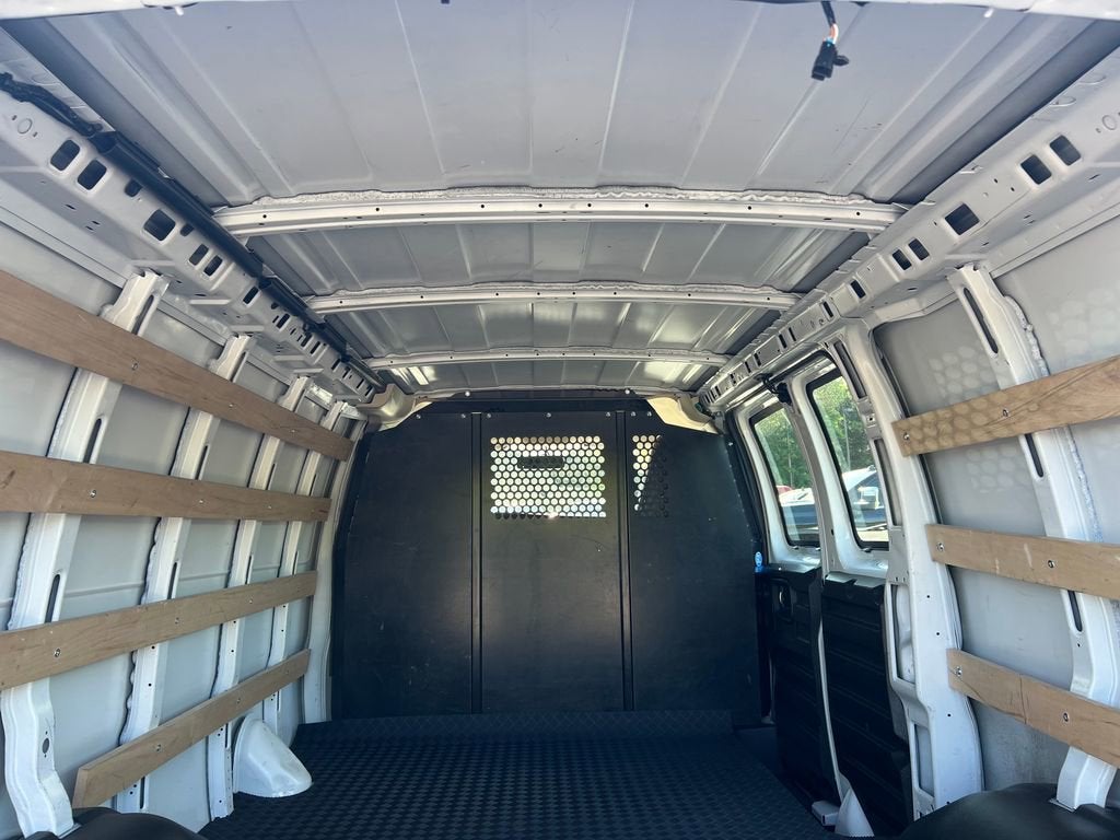 2024 GMC Savana Cargo 2500 Work Van