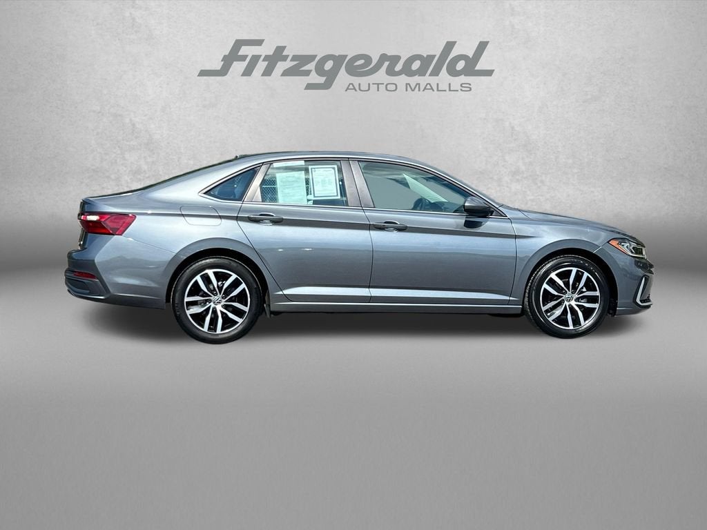 2025 Volkswagen Jetta SE