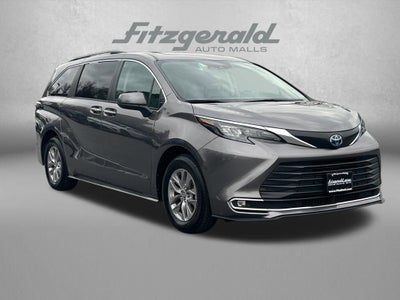 2024 Toyota Sienna XLE