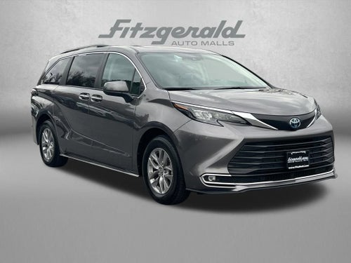 2024 Toyota Sienna XLE