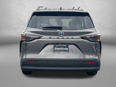 2024 Toyota Sienna XLE