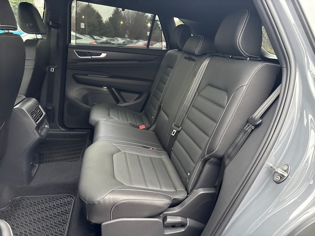 2026 Volkswagen Atlas Cross Sport 2.0T SEL R-Line Black