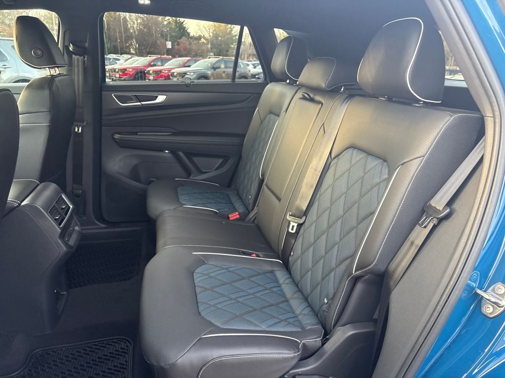 2026 Volkswagen Atlas Cross Sport 2.0T SEL Premium R-Line