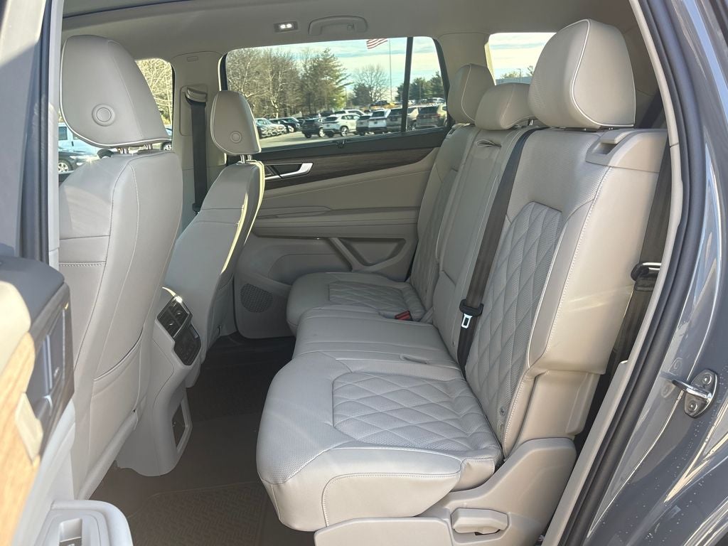 2026 Volkswagen Atlas 2.0T SEL Premium R-Line