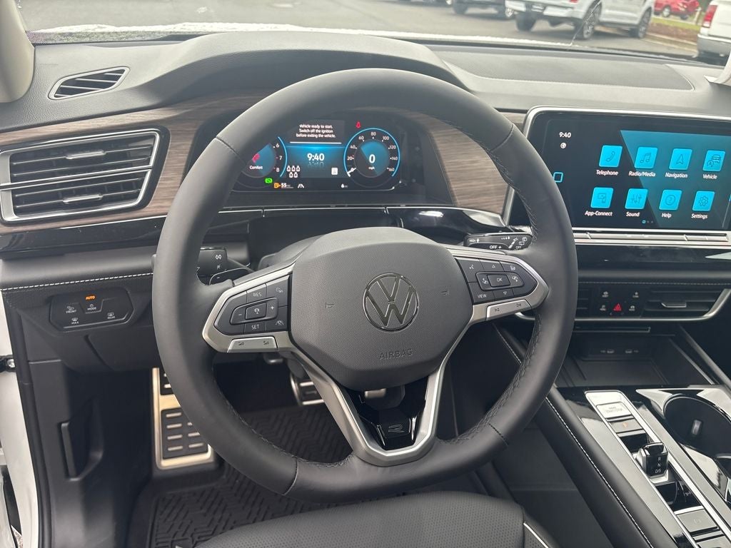 2026 Volkswagen Atlas 2.0T SEL Premium R-Line