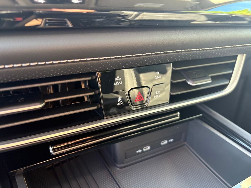 2026 Volkswagen Atlas 2.0T SE w/ Technology