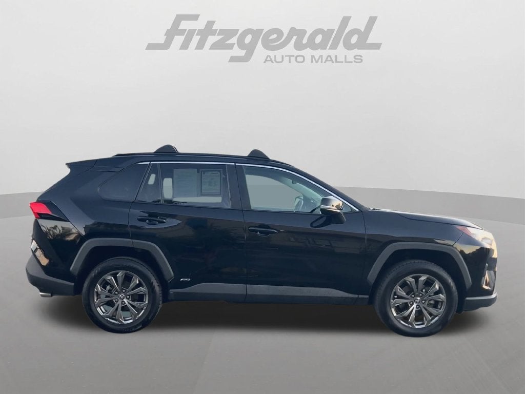 2022 Toyota RAV4 Hybrid XLE Premium