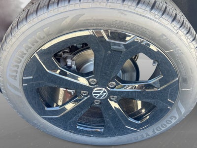 2027 Volkswagen Taos 1.5T SEL