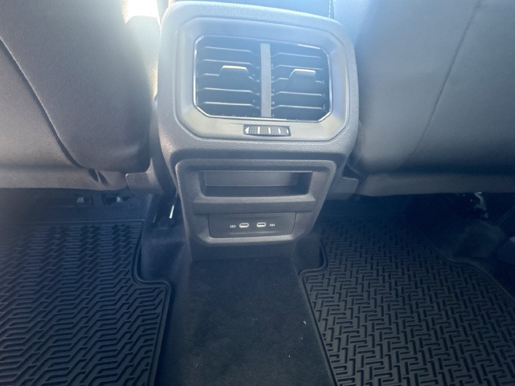2027 Volkswagen Taos 1.5T SEL