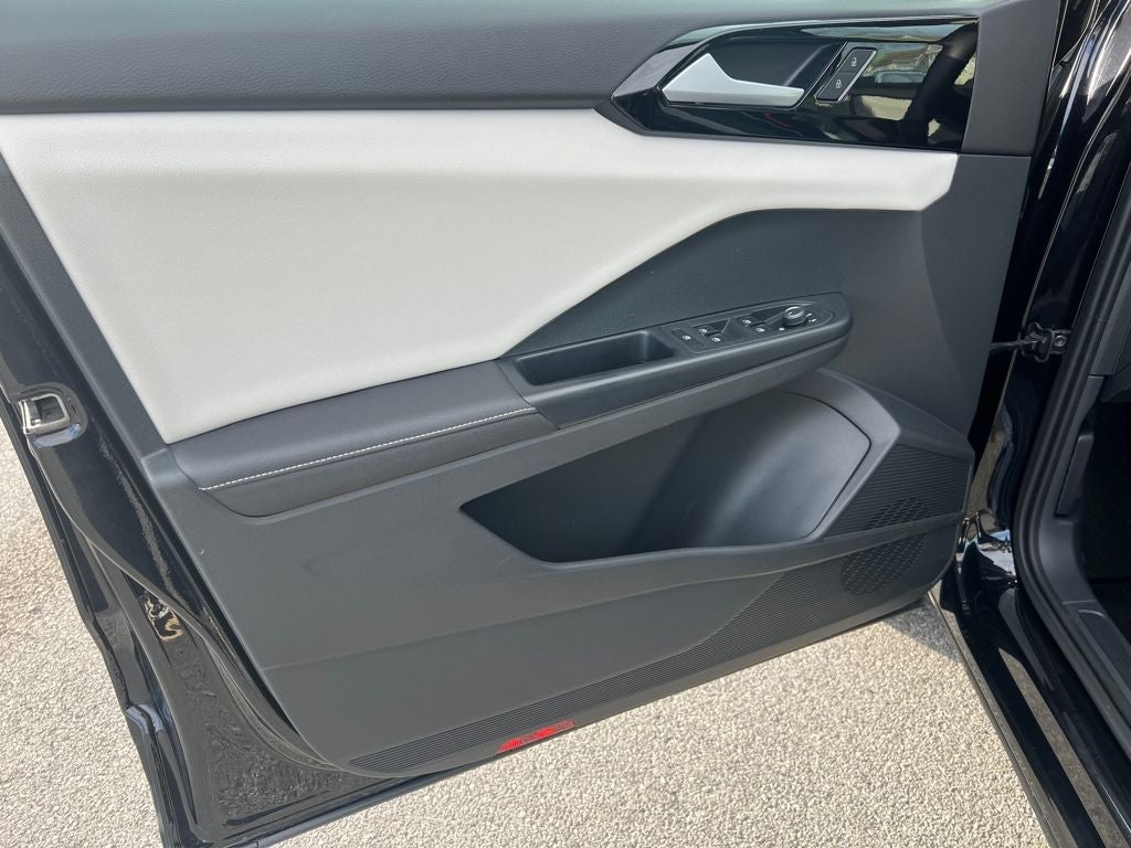 2025 Volkswagen Taos S