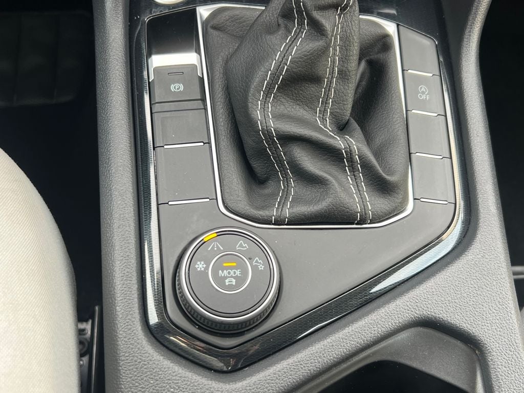 2025 Volkswagen Taos S