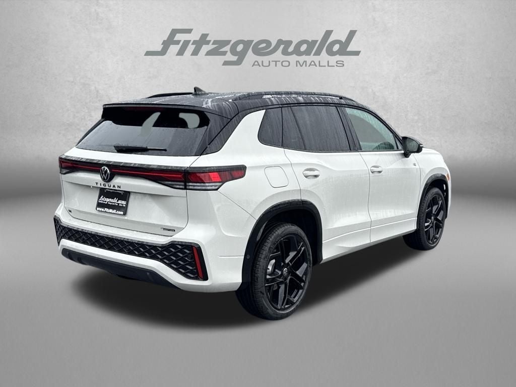 2026 Volkswagen Tiguan 2.0T SE R-Line Black