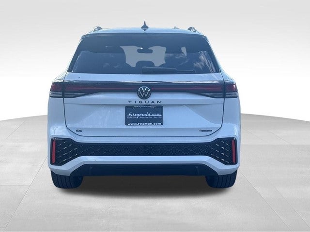 2026 Volkswagen Tiguan 2.0T SE R-Line Black