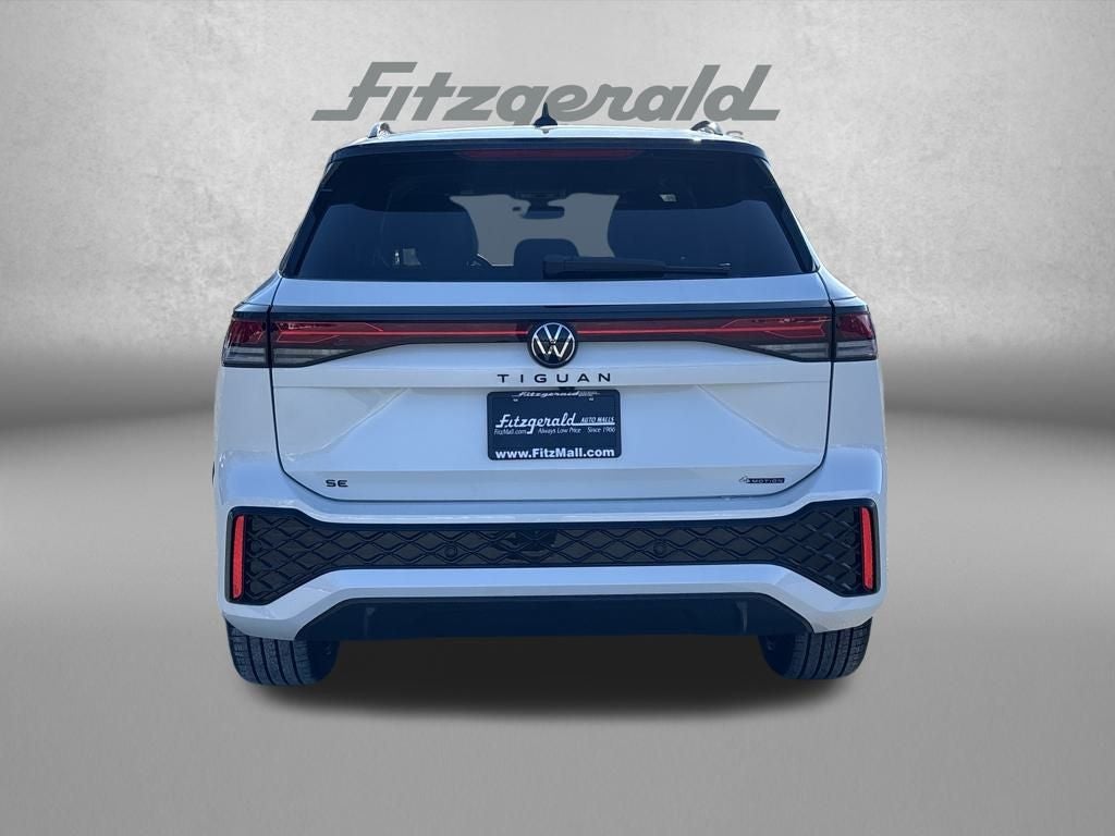 2026 Volkswagen Tiguan 2.0T SE R-Line Black