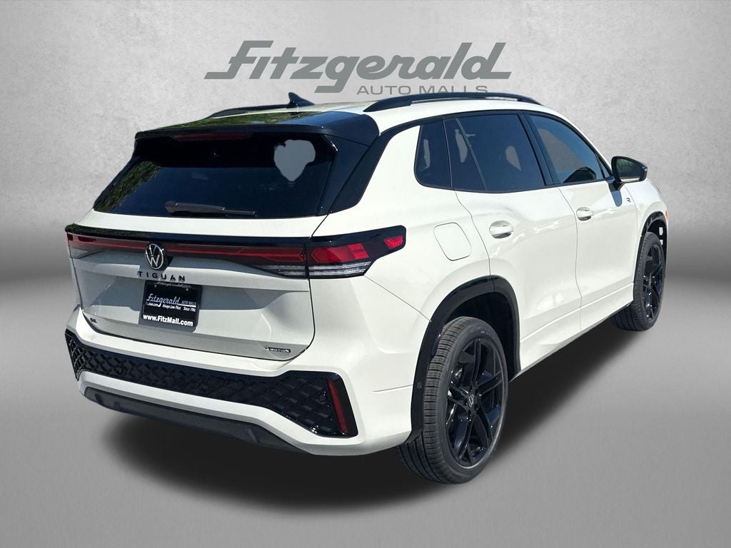 2026 Volkswagen Tiguan 2.0T SE R-Line Black