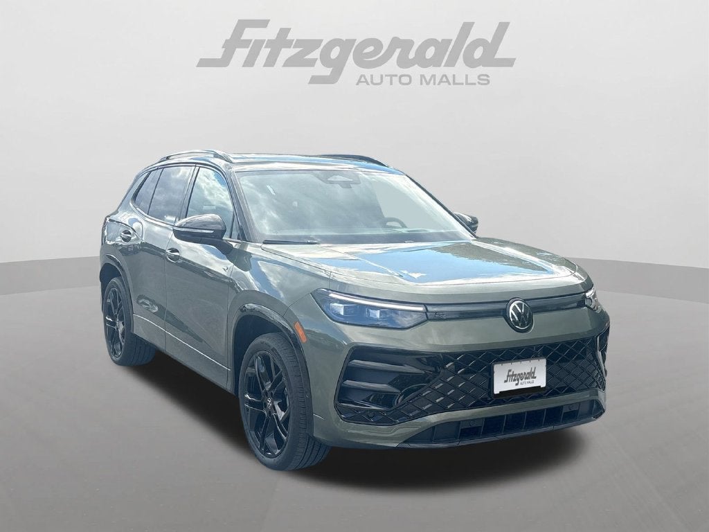 2026 Volkswagen Tiguan SE R-Line Black